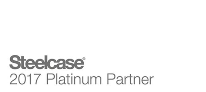 Bild mit Aufschrift Steelcase 2017 Platinum Partner.